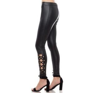 Love Tree Black Faux Leather Side Lace Up Pant Womens Size Small